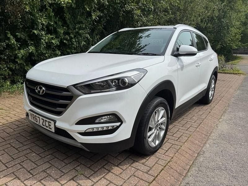 Used Hyundai Tucson SE 132 HP (97 kW) 2017 White SUV