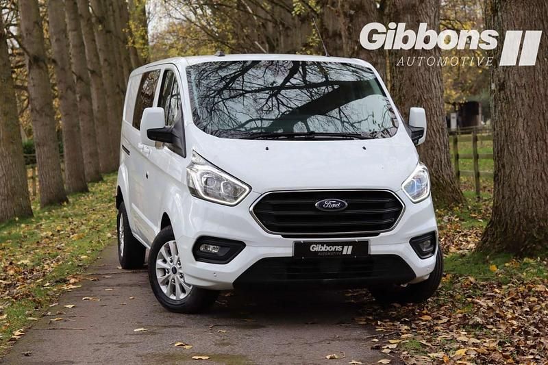 Used Ford Transit Custom Limited 130 HP (95 kW) 2022 White Van