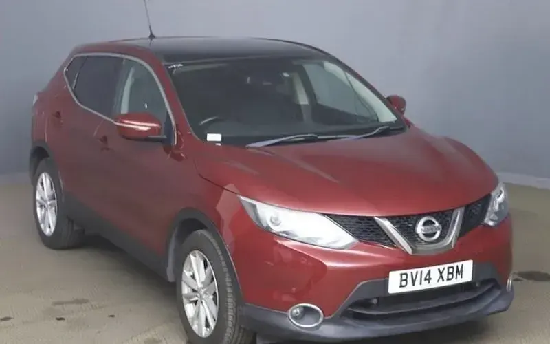 Used Nissan Qashqai Acenta Premium 116 HP (85 kW) 2015 SUV