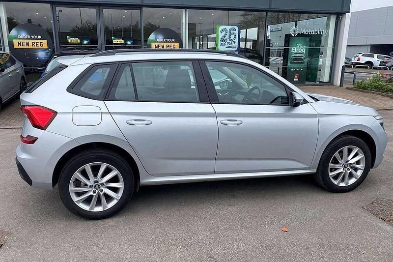 Used Skoda Kamiq SE 70 HP (51 kW) 2025 Brilliant silver SUV