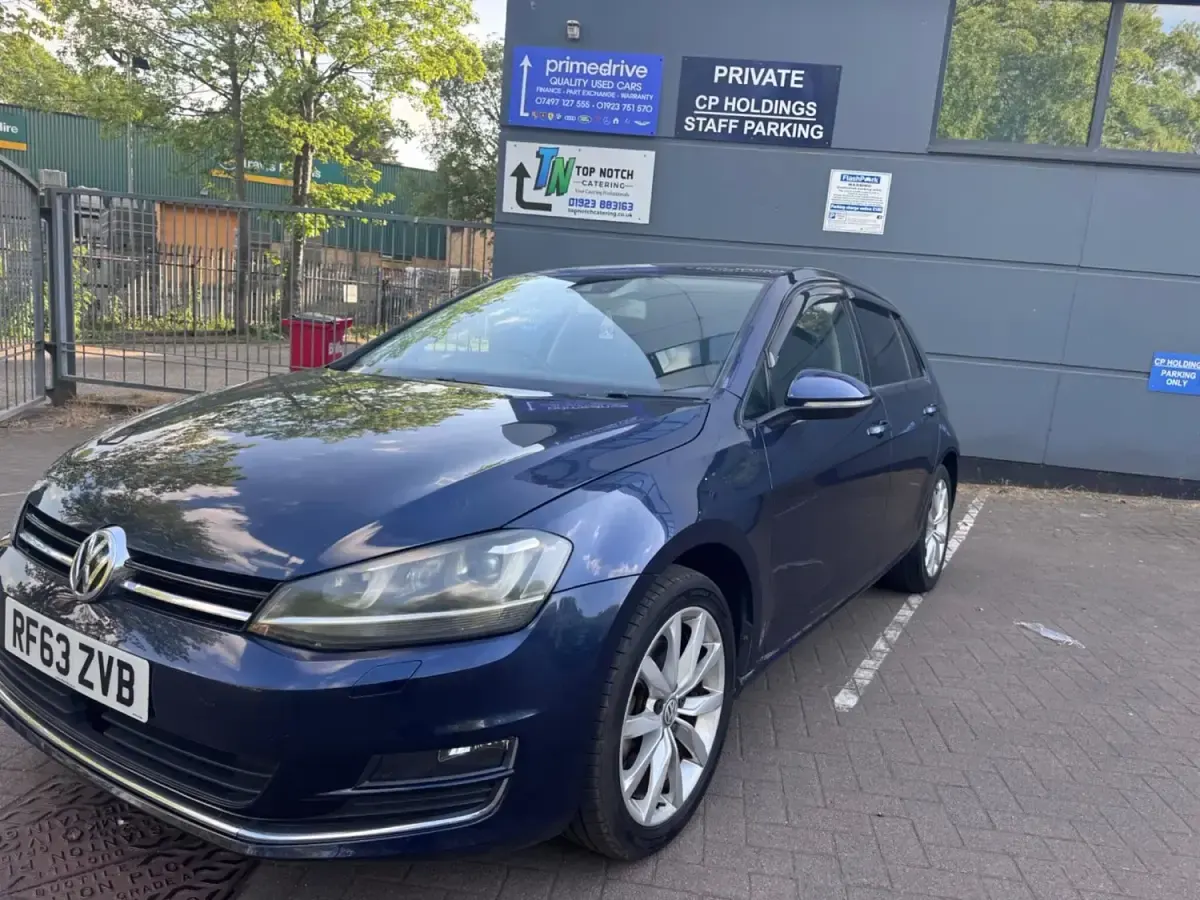 Second-hand VW Golf VIII Edition 2026 Albastru Hatchback
