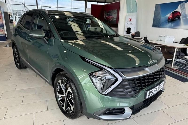 Green Used 2025 Kia Sportage 2 SUV | £28,999 (Super price) - Image 1/1