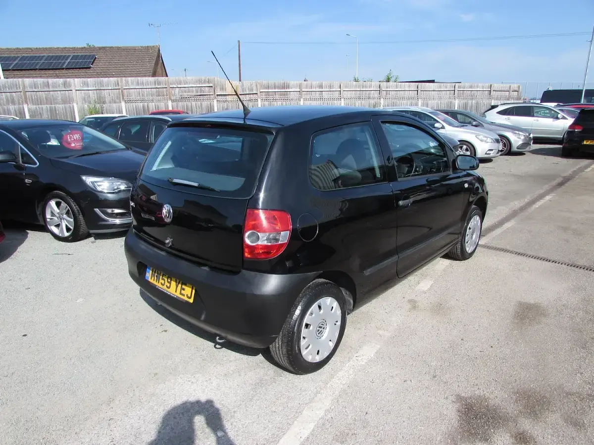 Used VW Fox 55 HP (40 kW) 2010 Black Hatchback