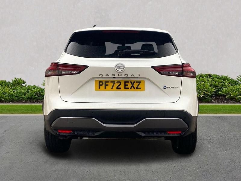 Used Nissan Qashqai N-Connecta 190 HP (139 kW) 2022 White SUV