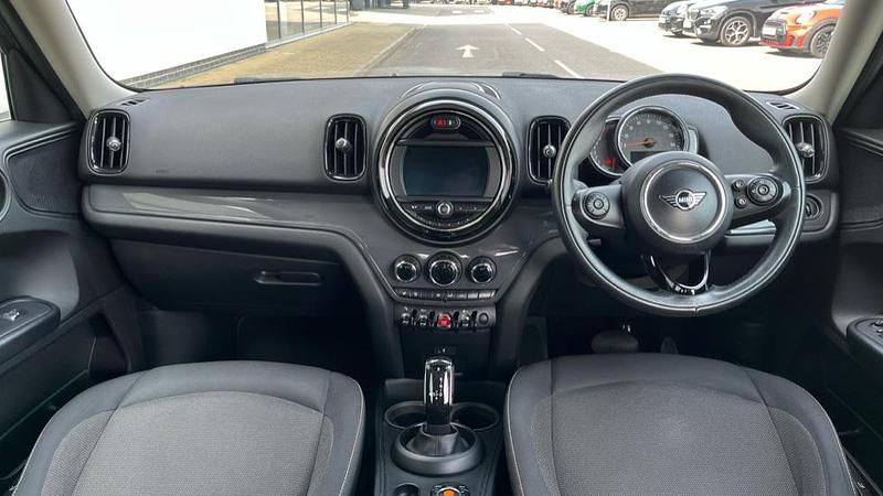 Used Mini Cooper Countryman Classic 134 HP (98 kW) 2019 Green SUV