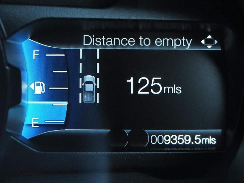 Begagnad Ford Ranger Limited 213 HK (156 kW) 2023 Vit Pickup
