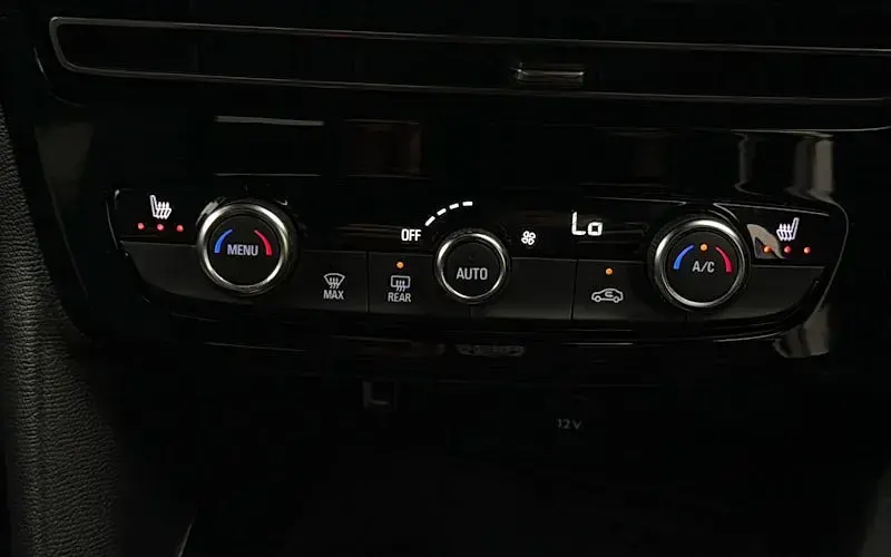 Used Vauxhall Mokka Ultimate 100 kW (136 HP) 2023 White SUV