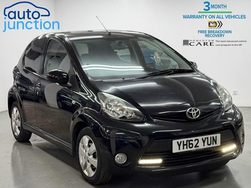 Used Toyota Aygo 68 HP (50 kW) 2012 Black Hatchback