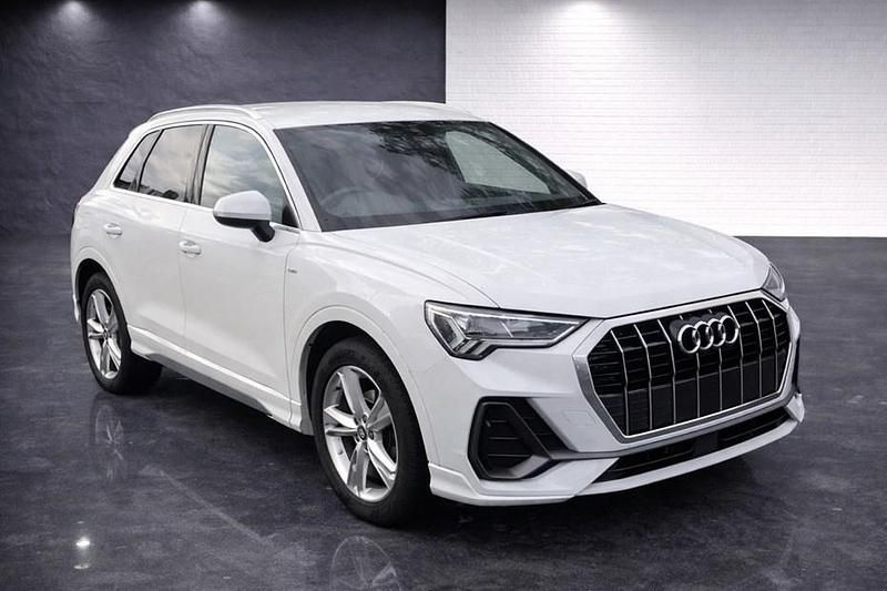 Begagnad Audi Q3 S-Line 150 HK (110 kW) 2019 Vit SUV