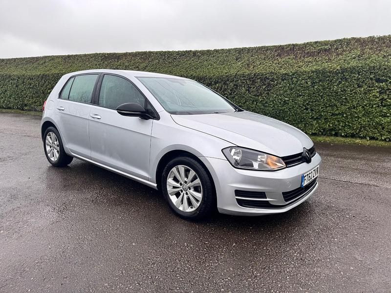 Used VW Golf VII SE 105 HP (77 kW) 2013 Silver Hatchback