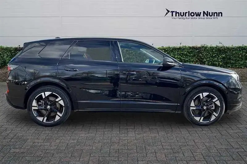 Used Vauxhall Grandland Ultimate 156 kW (213 HP) 2024 Black SUV