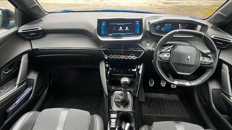 Used Peugeot 208 GT-line 99 HP (72 kW) 2020 Blue Hatchback