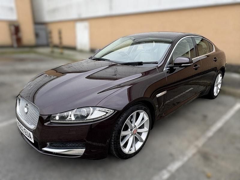 Used Jaguar XF Premium Luxury 240 HP (176 kW) 2012 Red Sedan
