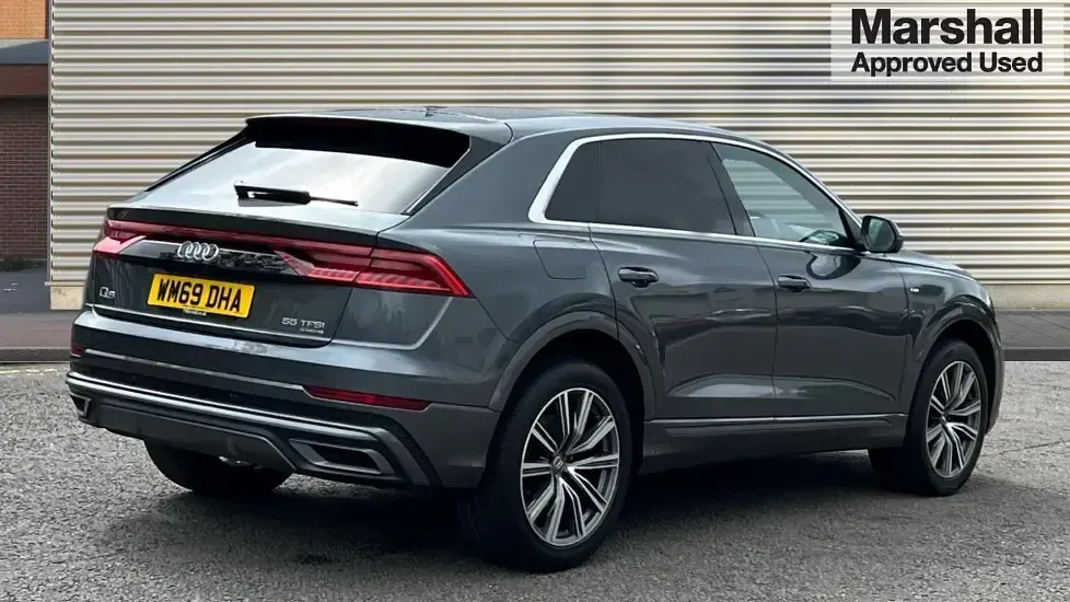 Używany Audi Q8 S-Line 340 KM (250 kW) 2020 Szary SUV