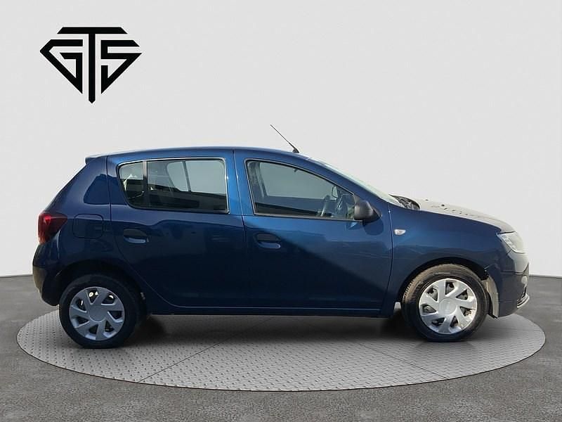 Used Dacia Sandero Essentiel 2018 Blue Hatchback
