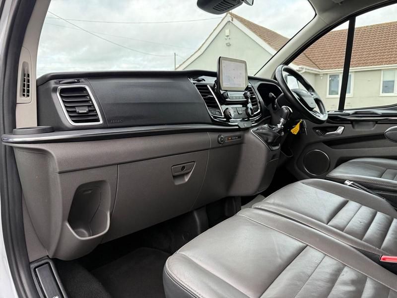 Used Ford Tourneo Titanium 130 HP (95 kW) 2020 White MPV