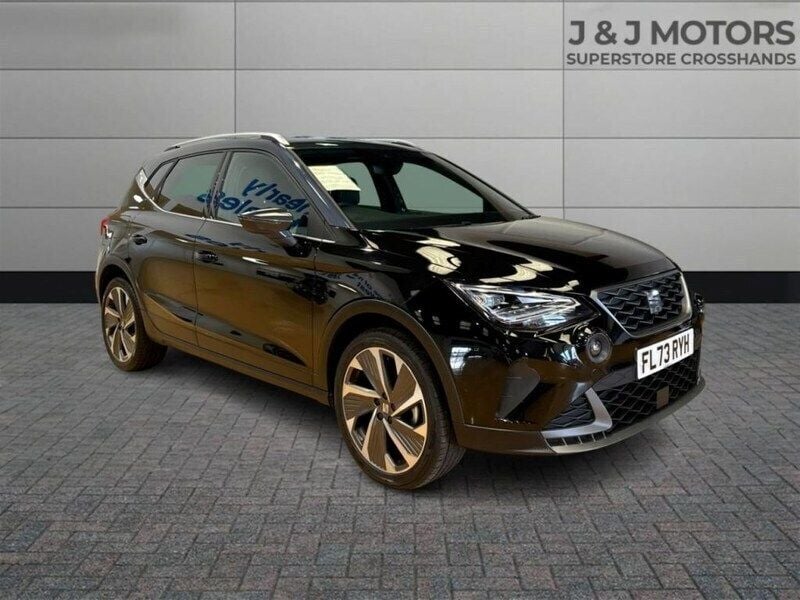 Black Used 2023 Seat Arona FR Sport SUV | £16,990 (A bit pricey) - Image 1/4