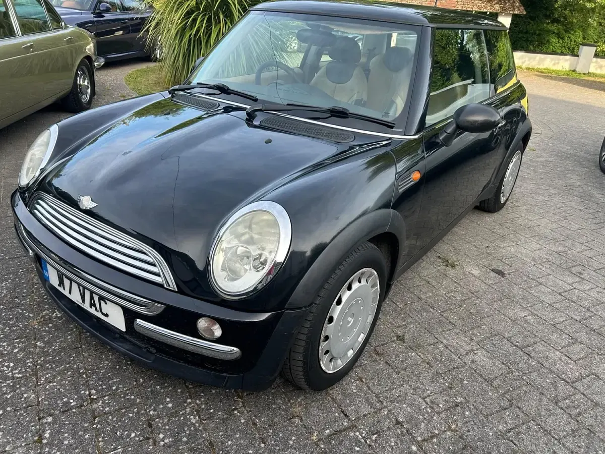 Used Mini ONE Hatch 90 HP (66 kW) 2003 Black Hatchback