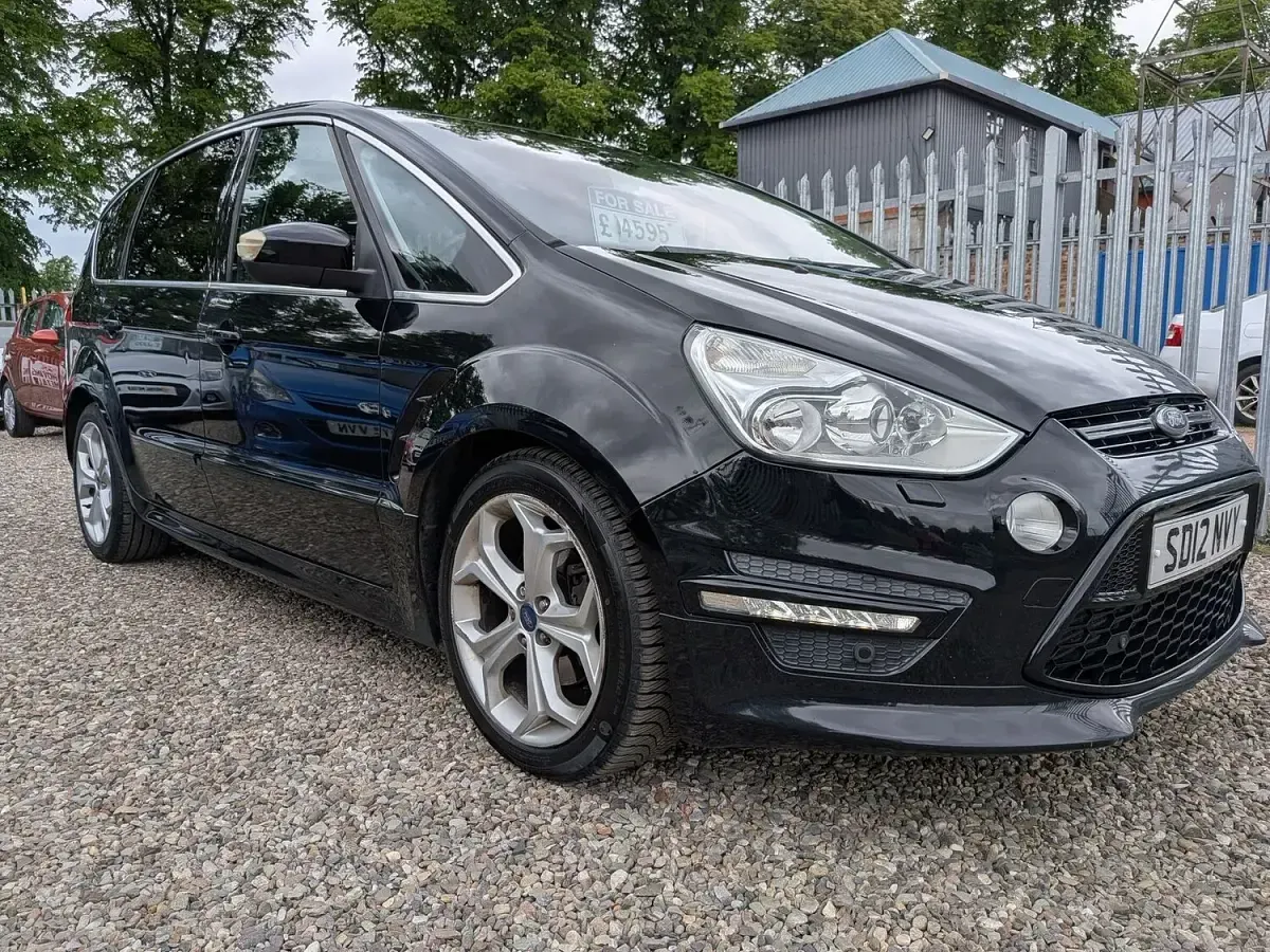 Used Ford S-MAX Titanium X 200 HP (147 kW) 2012 Black MPV