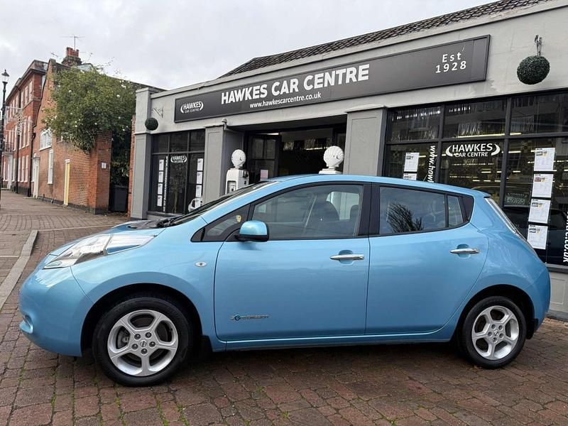 Used Nissan Leaf Acenta 80 kW (109 HP) 2016 Blue Hatchback