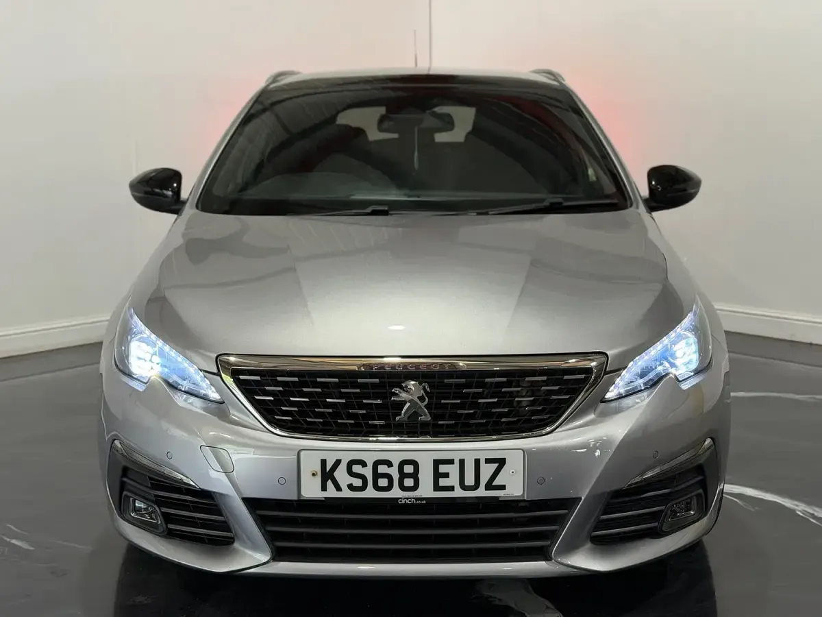 Used Peugeot 308 SW GT-line 130 HP (95 kW) 2019 Grey Estate