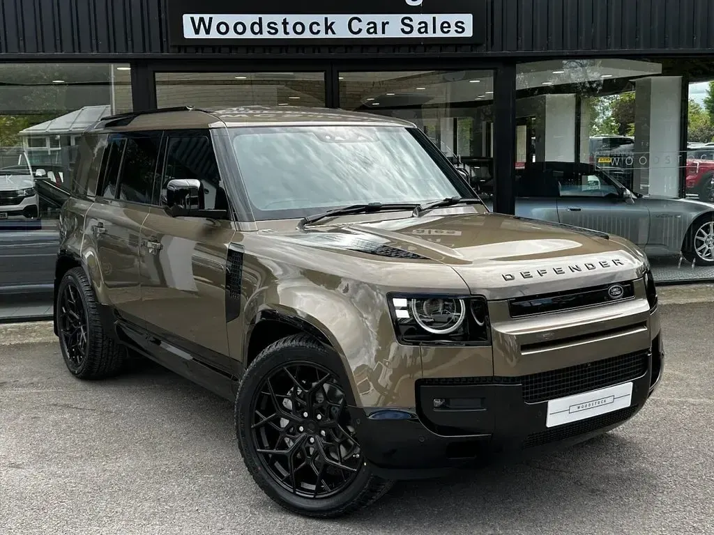 New Land Rover Defender HSE Dynamic 2026 Brown SUV