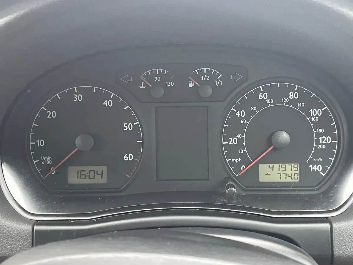 Used VW Polo SE 75 HP (55 kW) 2003 Blue Hatchback