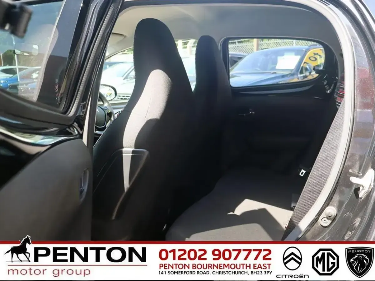 Used Citroën C1 Flair 72 HP (52 kW) 2020 Black Hatchback