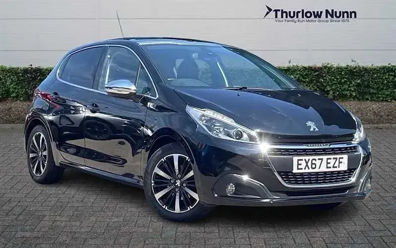 Used Peugeot 208 Allure Premium 82 HP (60 kW) 2017 Hatchback