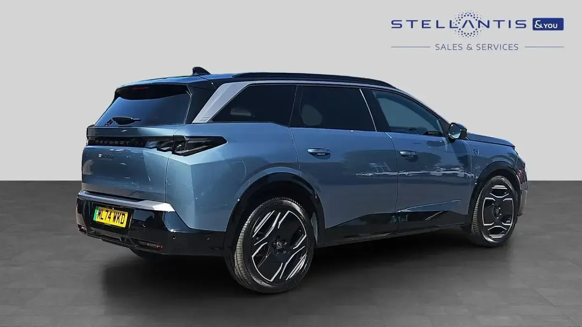 Used Peugeot 5008 GT 152 kW (207 HP) 2024 Blue SUV