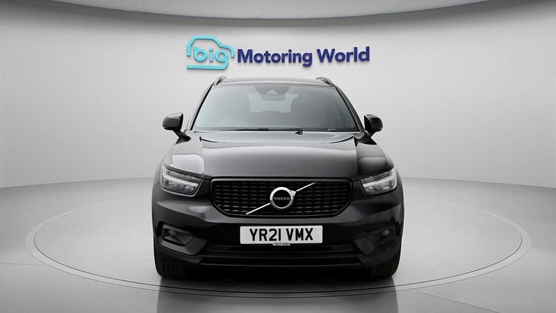 Used Volvo XC40 R-Design 197 HP (144 kW) 2021 Black SUV