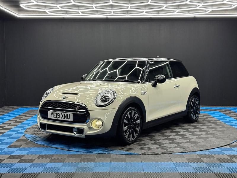 Used Mini Cooper S Exclusive 2019 White Hatchback