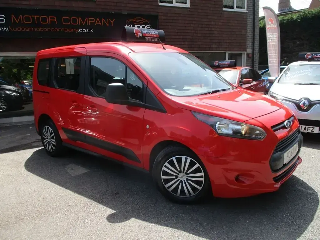 Used Ford Tourneo Connect Zetec 100 HP (73 kW) 2016 Red MPV