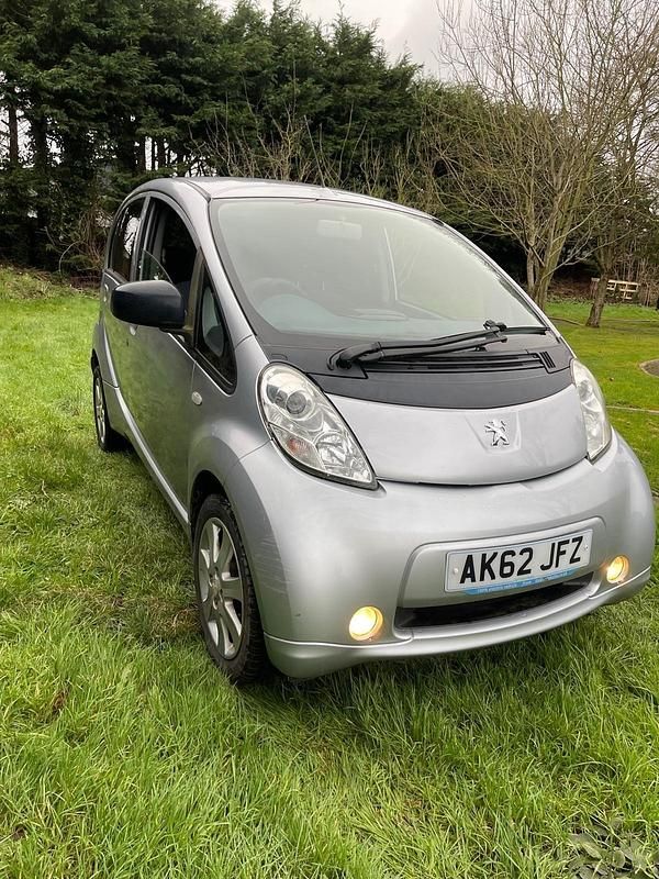 Used Peugeot iON 47 kW (64 HP) 2012 Silver Hatchback