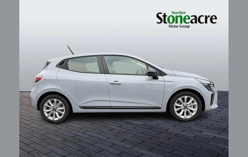 New Renault Clio V Evolution 140 HP (102 kW) 2025 Grey Hatchback