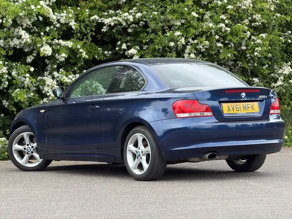 Used BMW 120 Coupé Comfort Edition 170 HP (125 kW) 2011 Blue Coupe