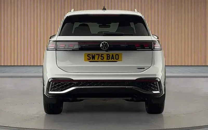 Used VW Tiguan R-line 204 HP (150 kW) 2025 Pure white/pure white SUV