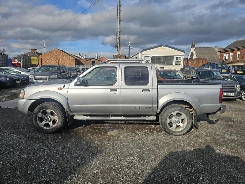Used Nissan Navara 133 HP (97 kW) 2004 Silver Pickup