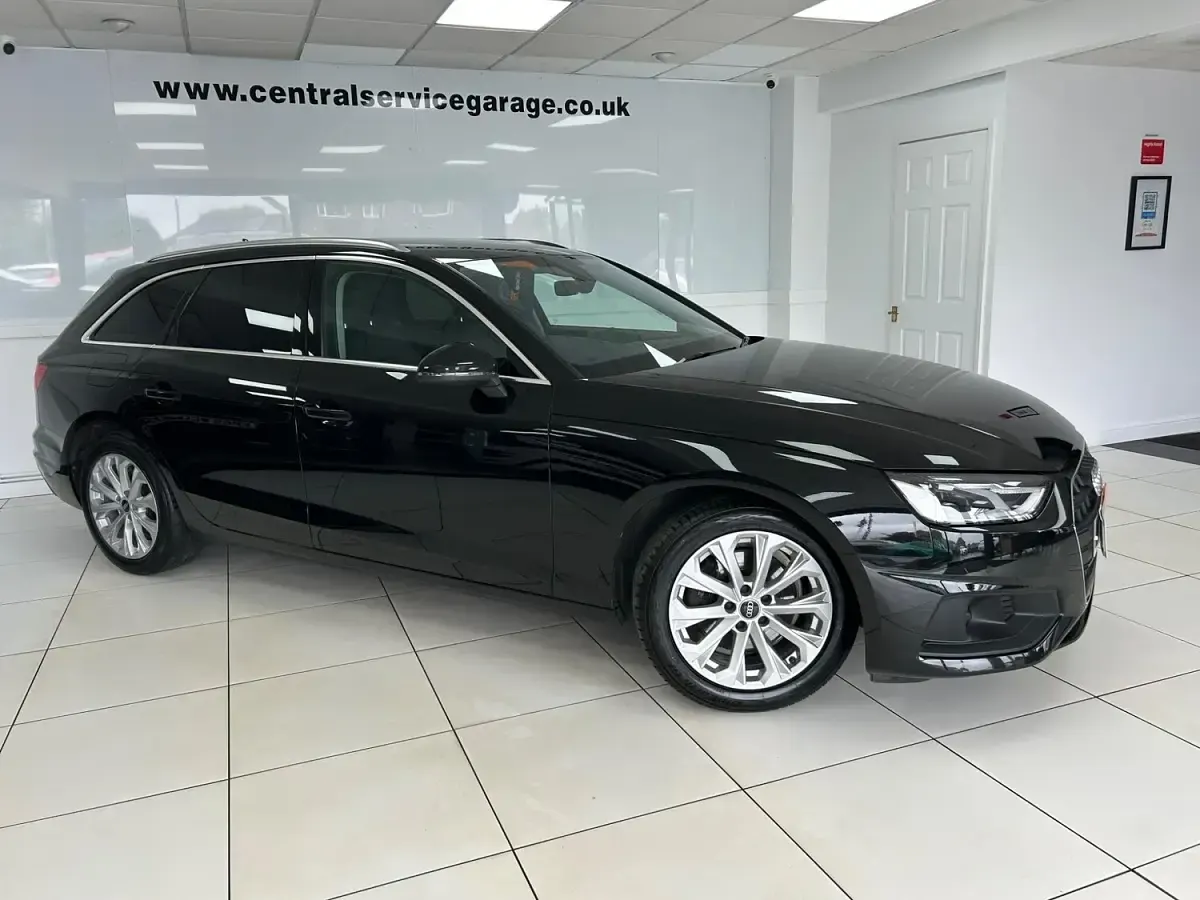Used Audi A4 Performance 163 HP (119 kW) 2023 Black Estate