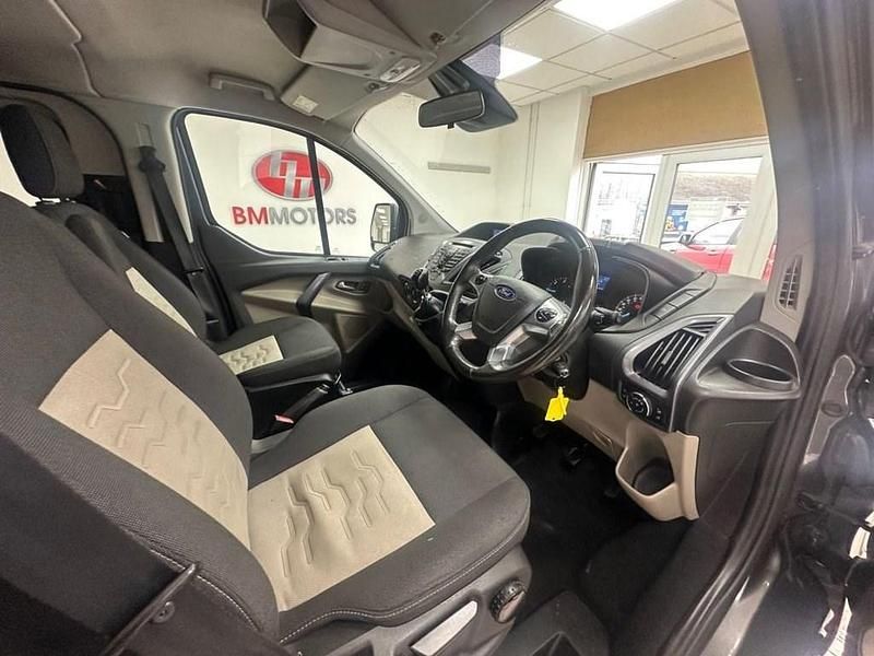 Used Ford Tourneo Titanium 130 HP (95 kW) 2017 Grey MPV