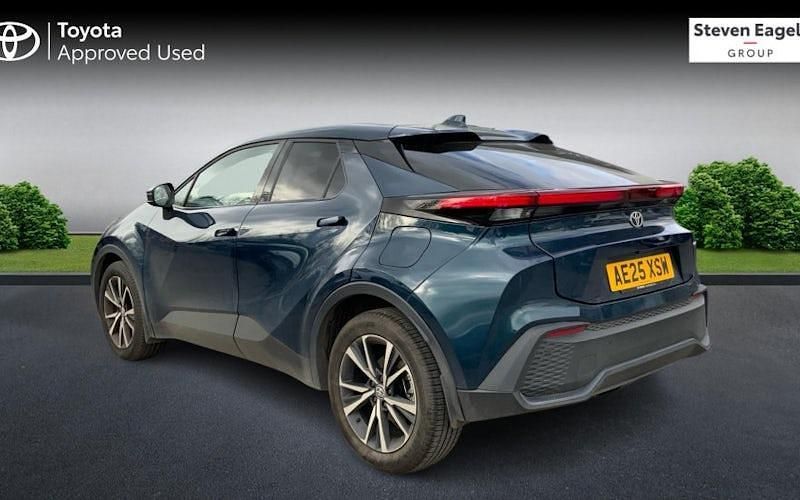 Used Toyota C-HR Design 140 HP (102 kW) 2026 SUV