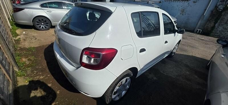 Used Suzuki Celerio 68 HP (50 kW) 2015 White Hatchback
