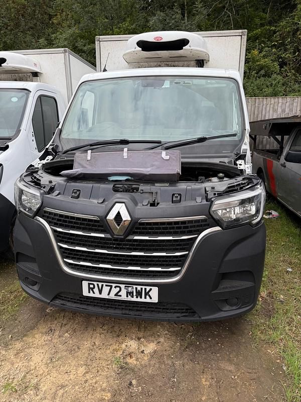 White Used 2022 Renault Master Van | £5,000 - Image 1/4