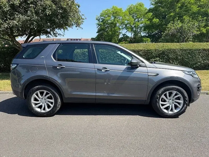Second-hand Land Rover Discovery Sport SE 180 CP (132 kW) 2019 Gri SUV