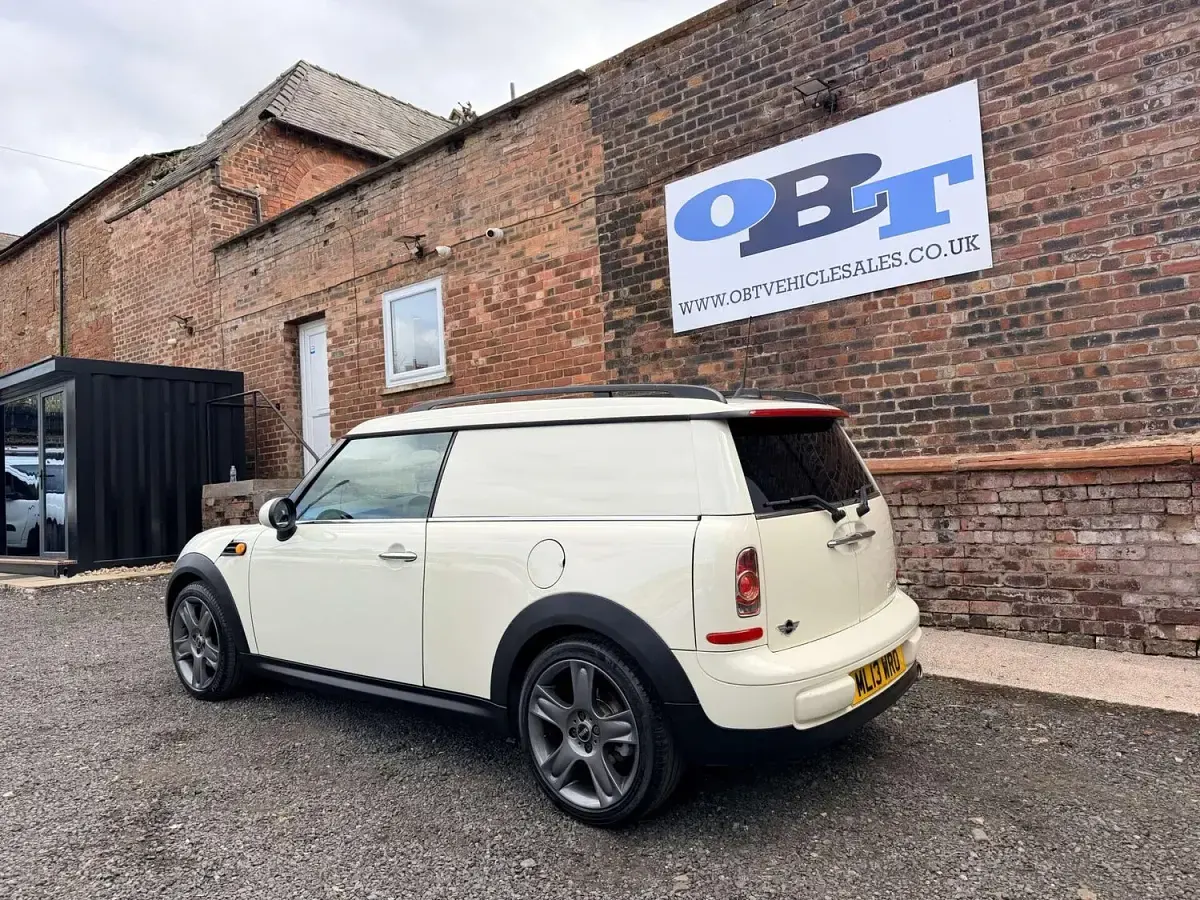 Used Mini Cooper D 2013 White Hatchback