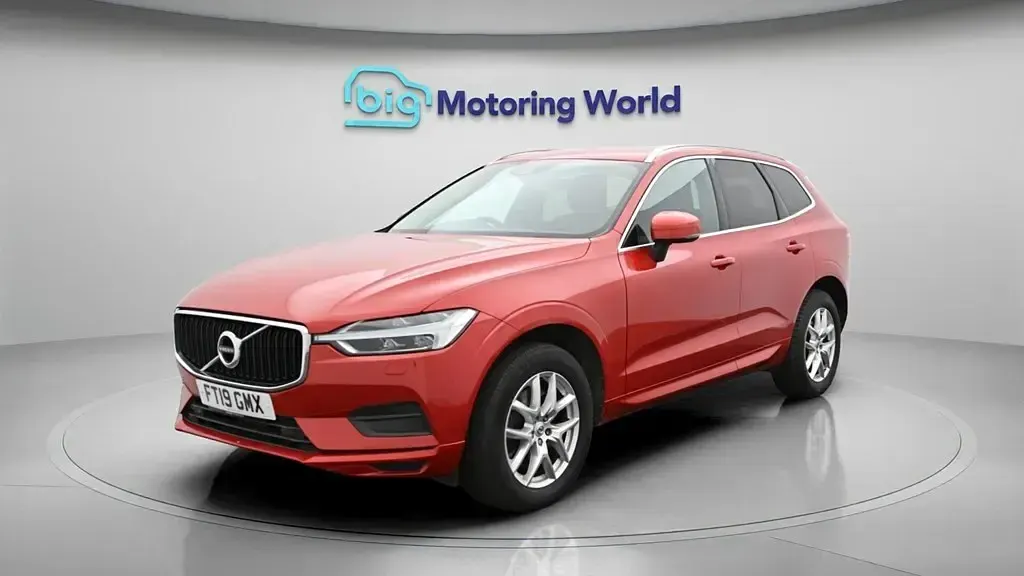 Second-hand Volvo XC60 Momentum 250 CP (183 kW) 2019 Roșu SUV