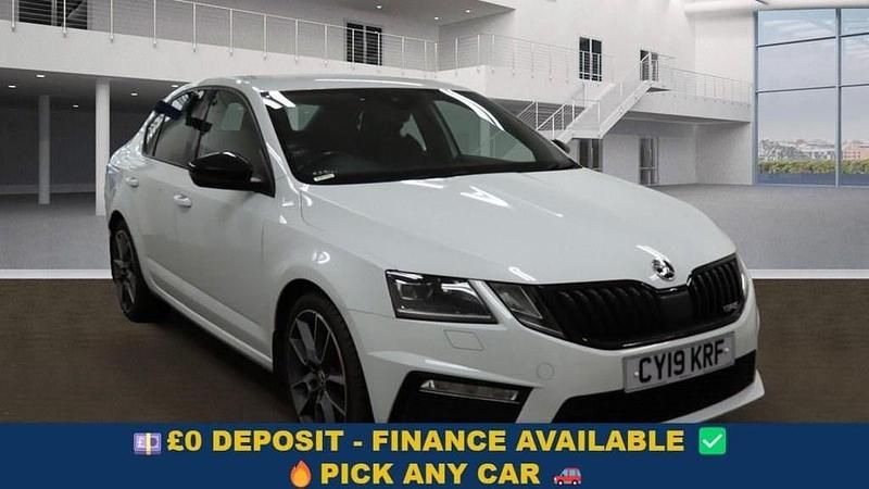 White Used 2019 Skoda Octavia vRS Hatchback | £13,899 (Super price) - Image 1/4