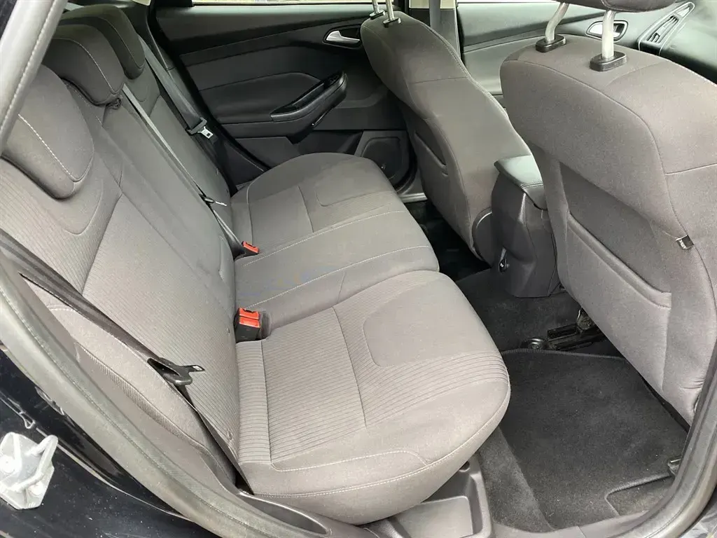 Used Ford Focus Titanium 115 HP (84 kW) 2013 Black Hatchback