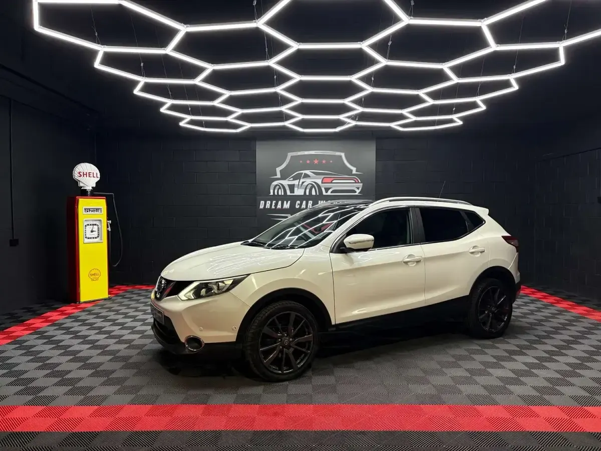 Used Nissan Qashqai Tekna 115 HP (84 kW) 2014 White SUV