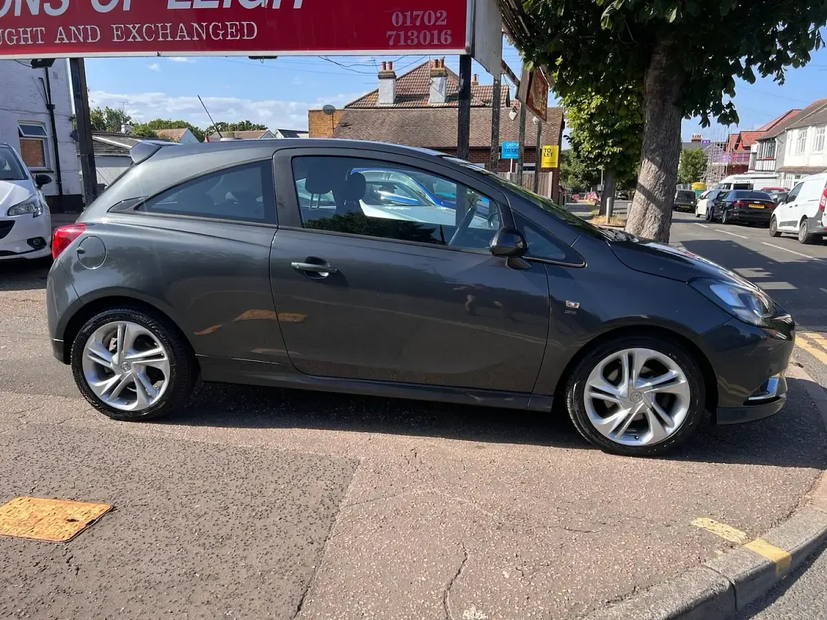 Used Vauxhall Corsa SRi 100 HP (73 kW) 2016 Grey Hatchback